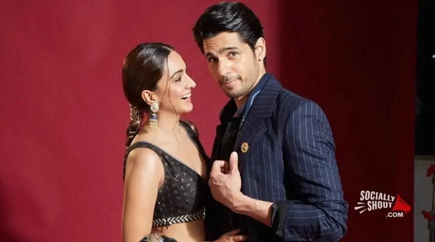 Bollywood Lover Sidhrath Malhotra and Kiara Advani together on Love Spot on New Year