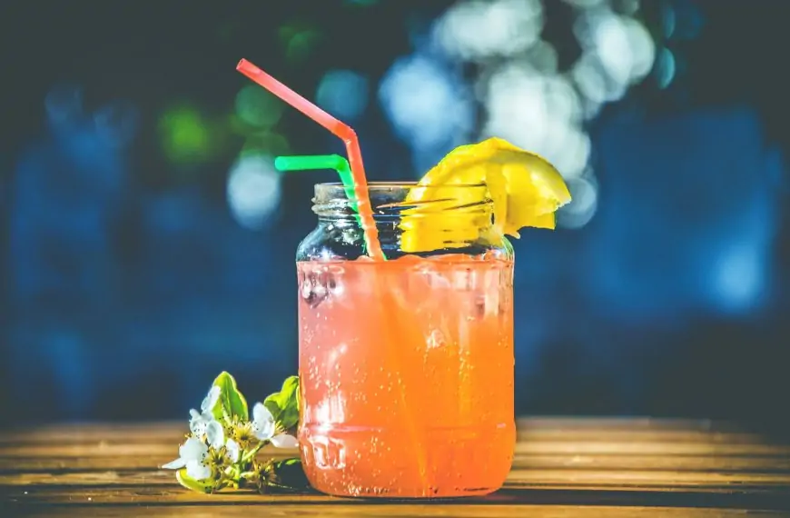 Five Summer Drinks to Keep You Energetic Whole Hot Day : Summer Healthcare Drinks