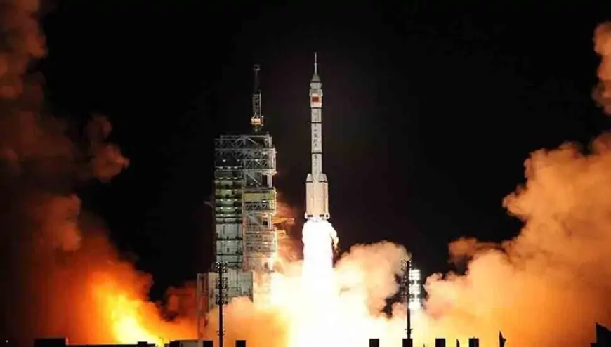 China's Chang'e 6 Lunar Probe Returns with Samples from the Moon's Far Side